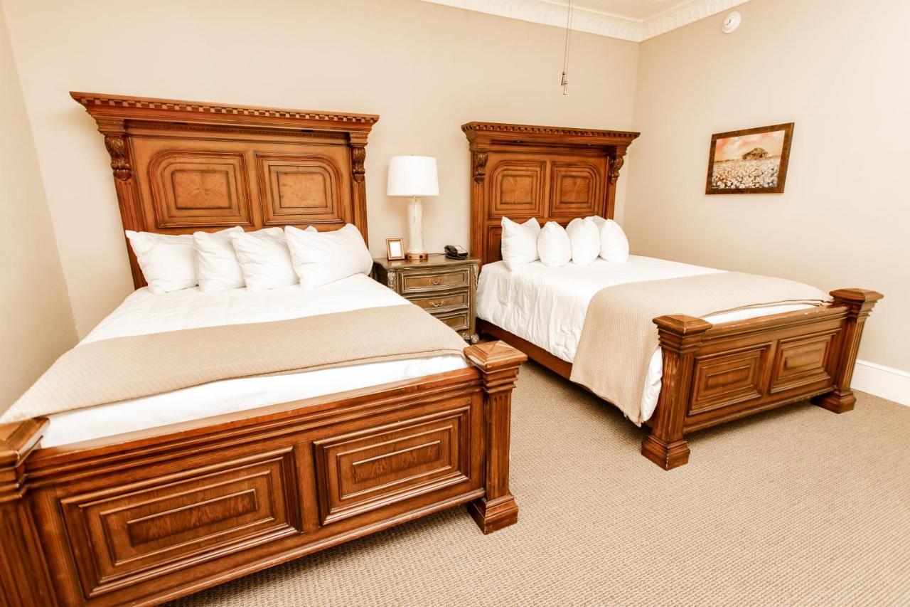 Grand Hotel McKinney Kültér fotó