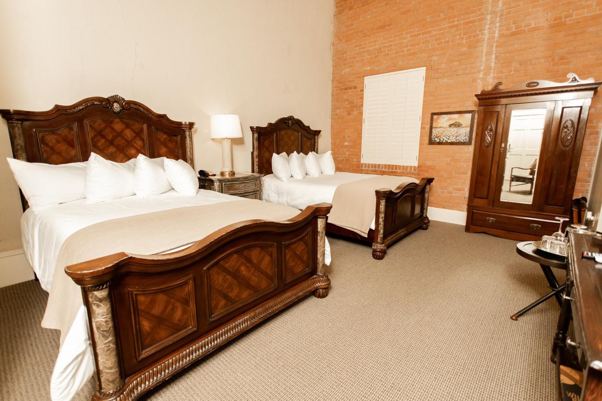 Grand Hotel McKinney Kültér fotó